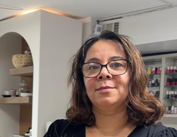 Henriqueta, hairstylist at Lush Atelier